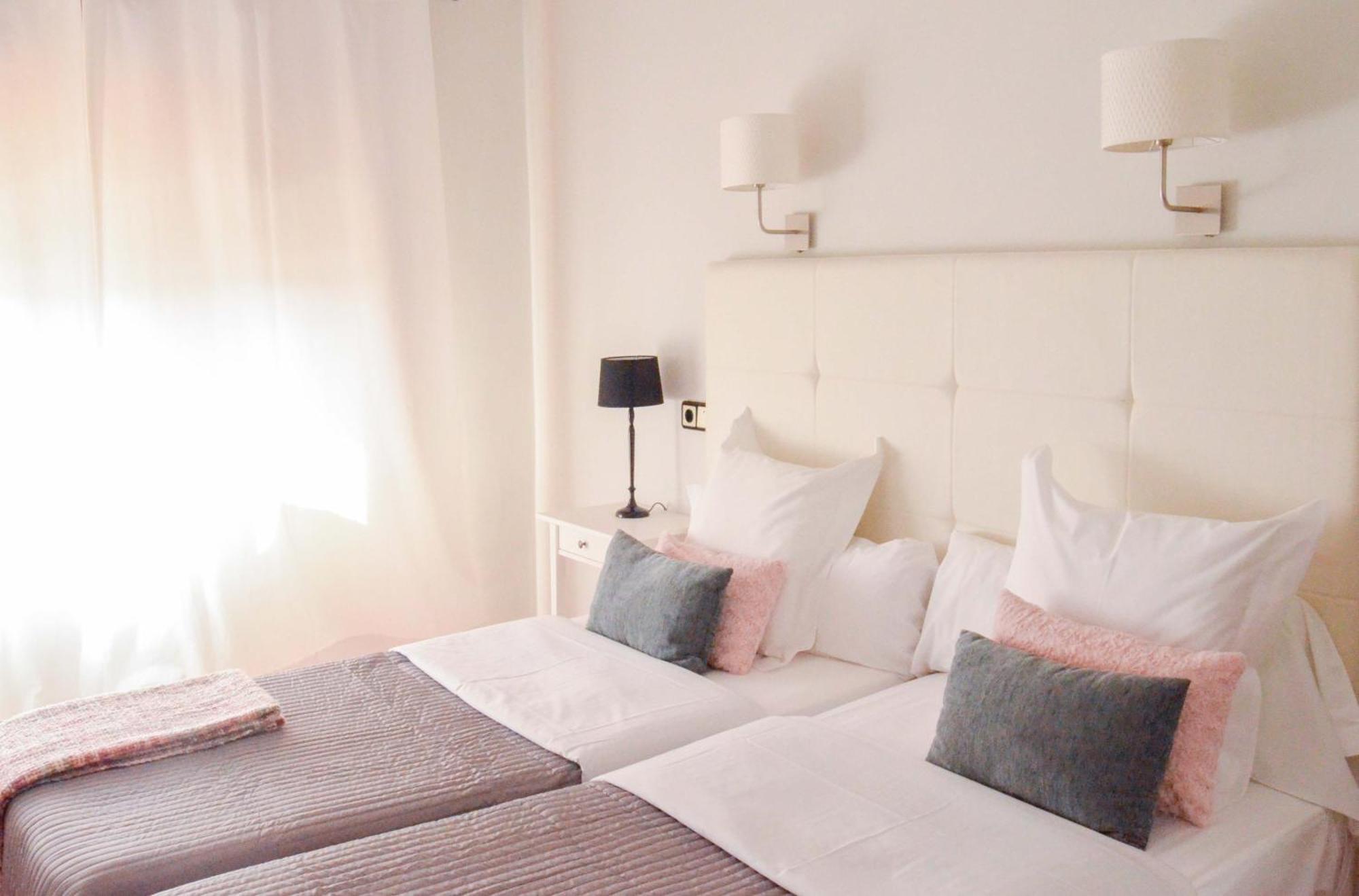 Hostal Carlos V Puebla de Sanabria Ngoại thất bức ảnh