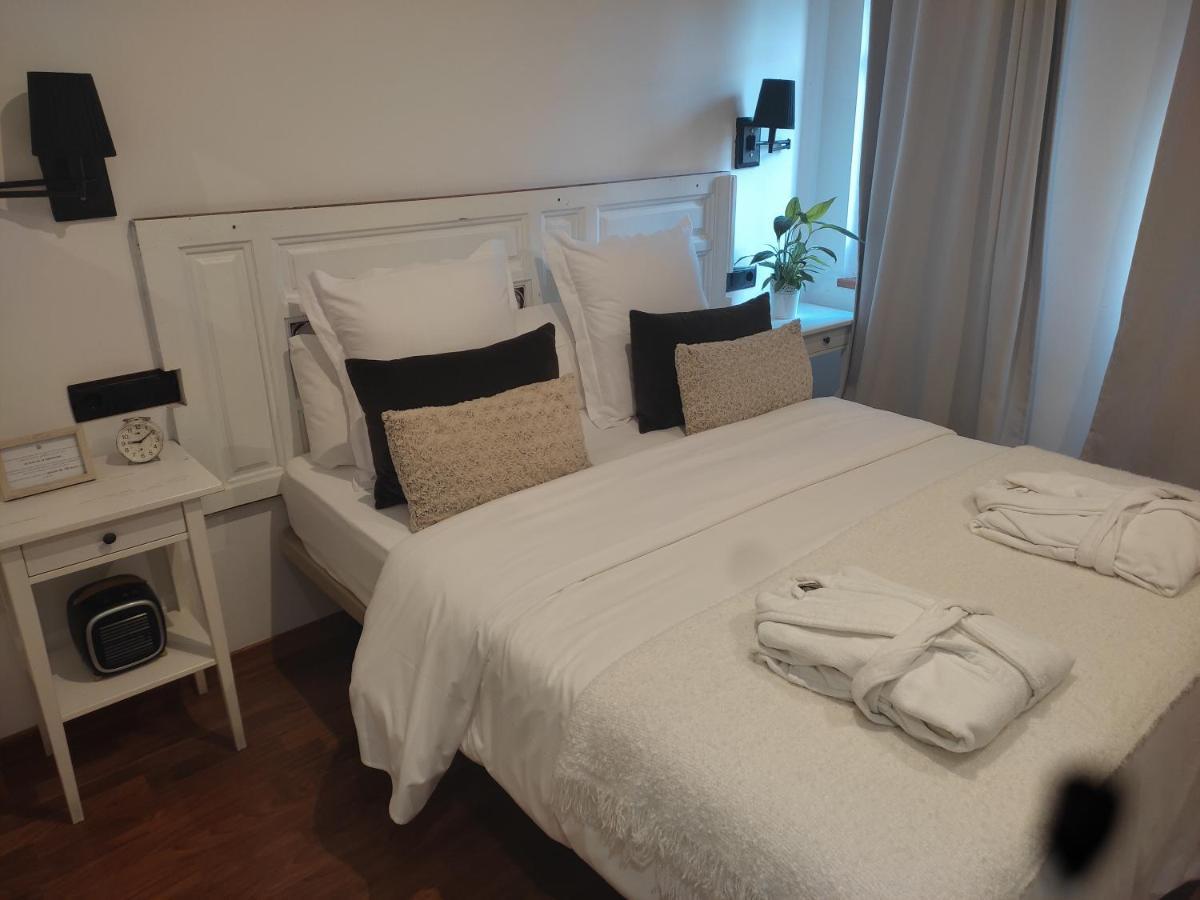 Hostal Carlos V Puebla de Sanabria Ngoại thất bức ảnh