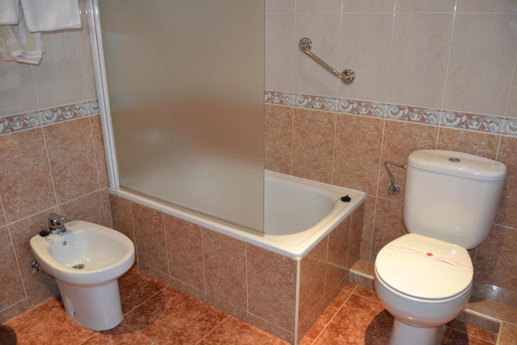 Hostal Carlos V Puebla de Sanabria Ngoại thất bức ảnh